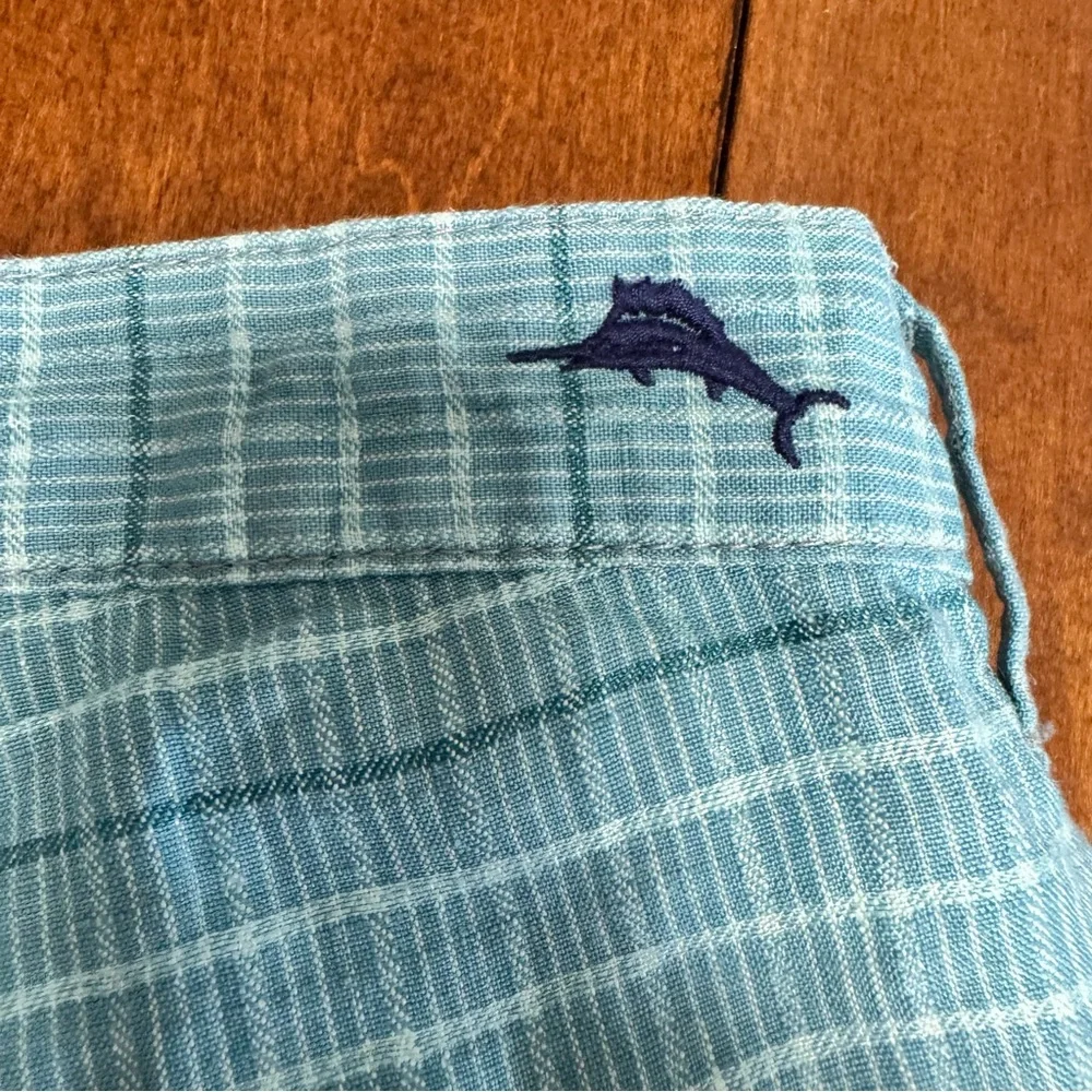 Tommy Bahama 100% Linen‎ Reversible Shorts Blue Stipe, Pink & Green Tropical 40